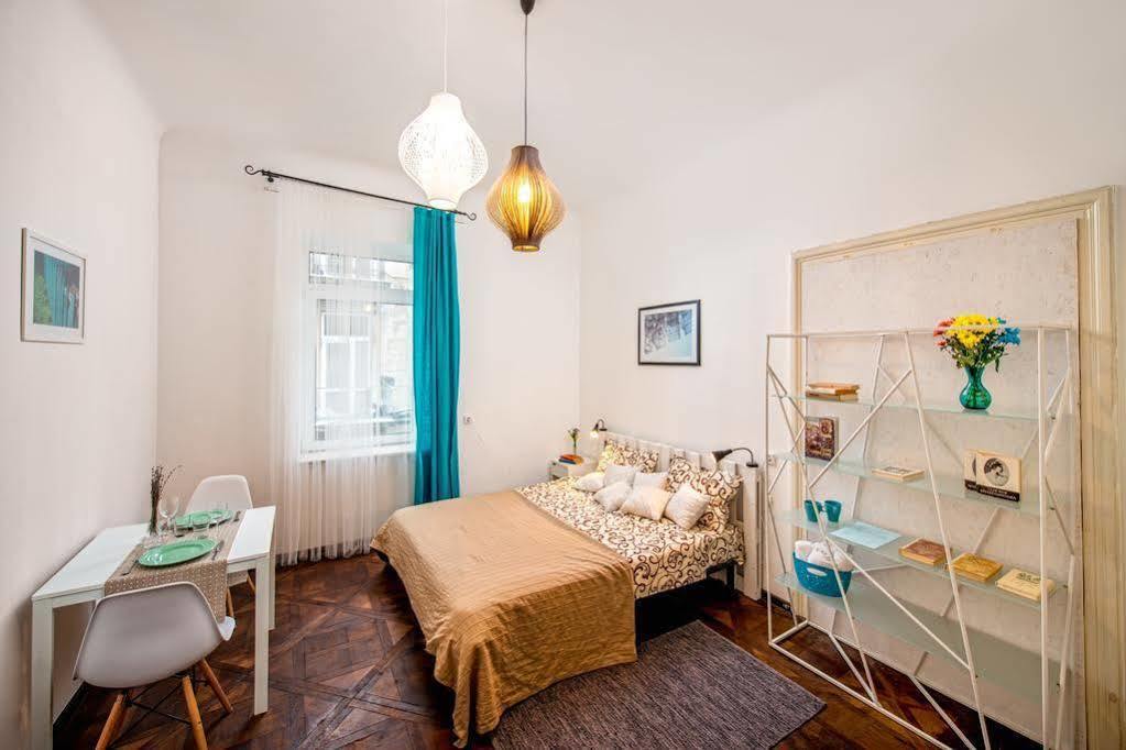 Apartament On Kostiushka Lviv Exterior photo