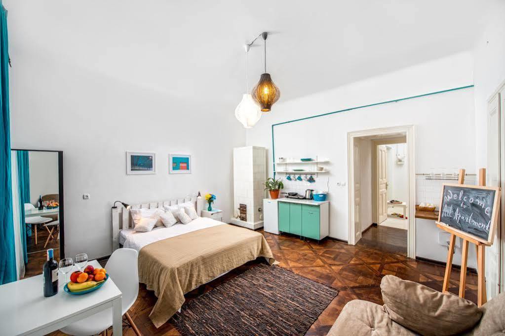 Apartament On Kostiushka Lviv Exterior photo